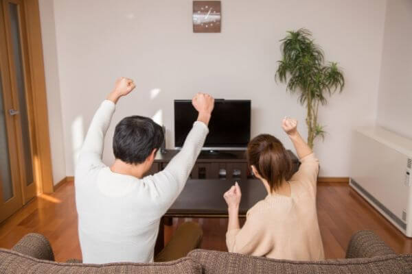 DVDを家で見るのもいいけどカラオケルームで見るのもおすすめ