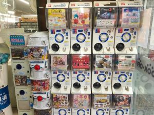 BOOKOFF 札幌南2条店のガチャガチャコーナー